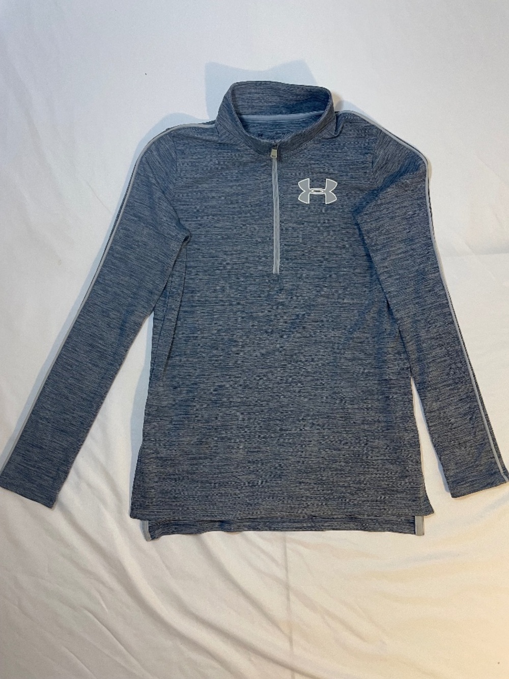 Grey Under Armour long sleeve Shirt